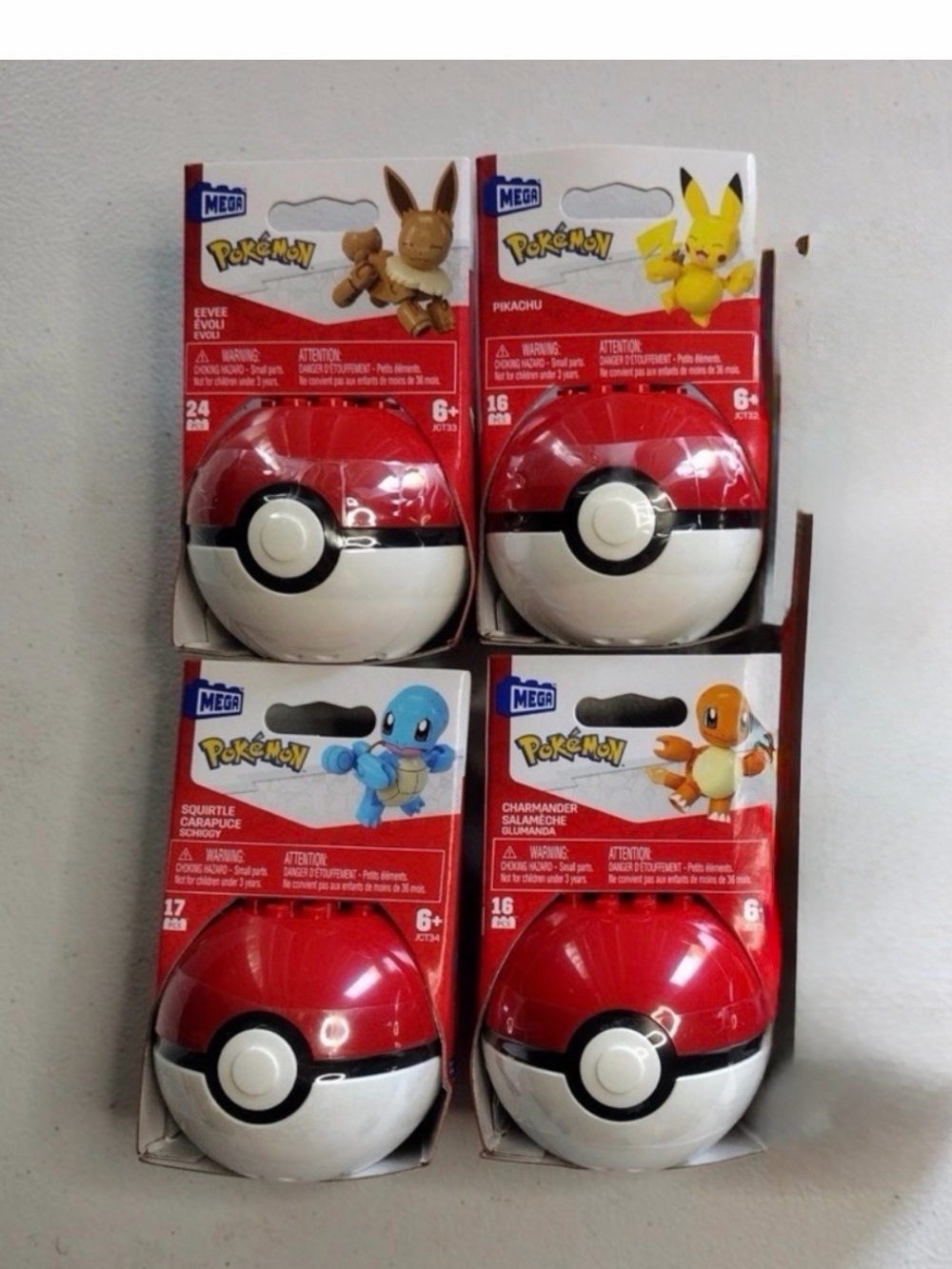 Pokémon Mega Construx Poke Ball w/ Pokemon character toy •4 total balls set •NIB
